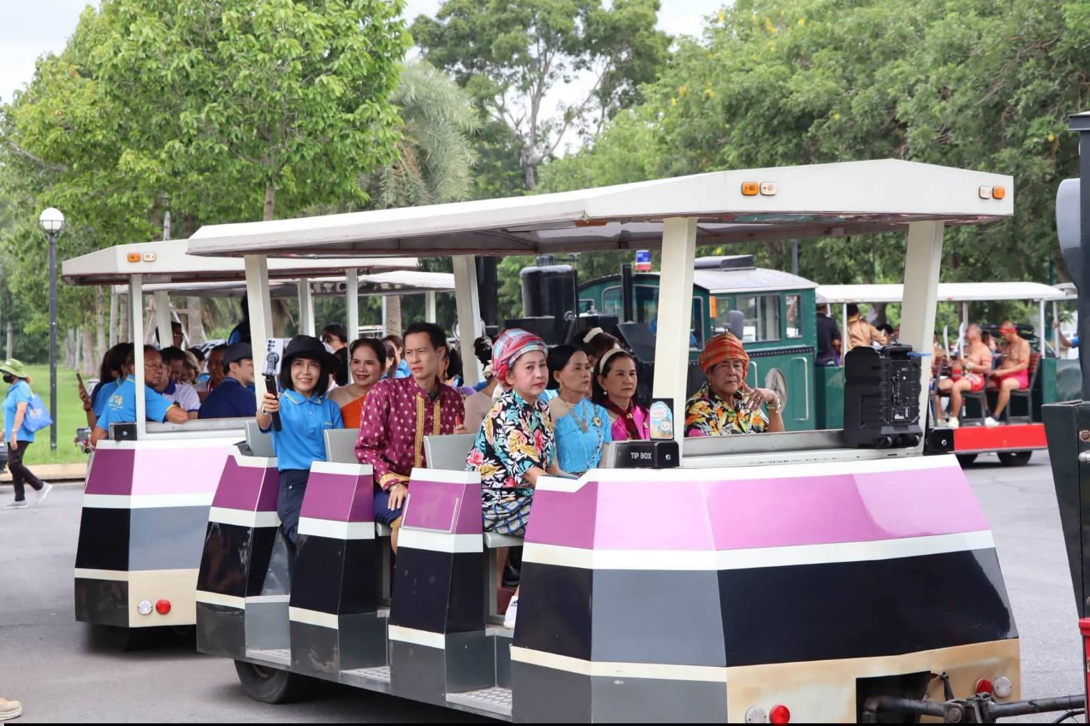title - นายเดชาธร เชาว์เลขา รองผู้ว่าราชการจังหวัดพระนครศรีอยุธยา เป็นประธานในพิธีเปิดโครงการอนุรักษ์และฟื้นฟูทรัพยากรธรรมชาติและสิ่งแวดล้อม กิจกรรมวันอนุรักษ์และพัฒนาแม่น้ำ คู คลอง แห่งชาติ ประจำปี 2569 ณ ท่าชัยยุทธ ศูนย์ส่งเสริมและพัฒนาอาชีพเสริมนอกภาคการเกษตร (ศูนย์ศิลปาชีพบางไทรฯ (เดิม))